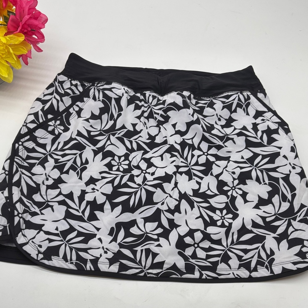 Lands' End Floral Black and White Women's Swim Skirt Size 8